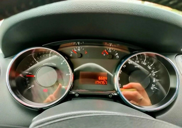 Peugeot 5008 cena 44500 przebieg: 174757, rok produkcji 2016 z Chojna małe 562